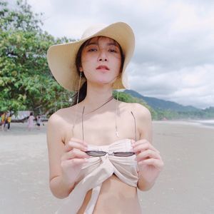 Meet your Posher, Thitima